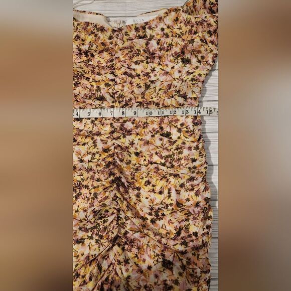 ASTR The Label Shirred Flutter Floral Yellow Chiffon Mini Dress Size Medium - Picture 7 of 13